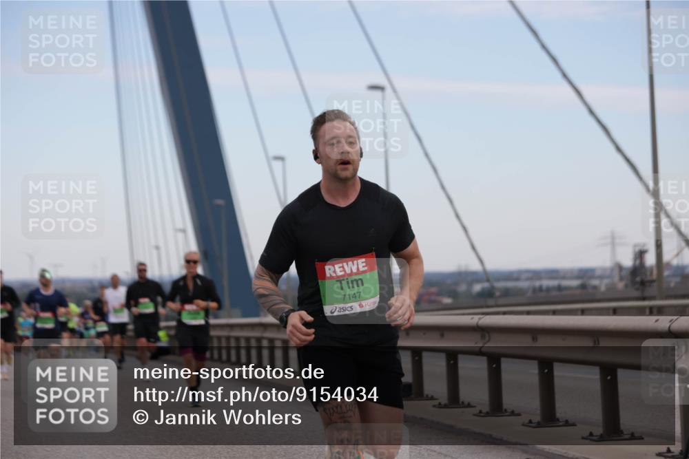 03.10.2025 - Köhlbrandbrückenlauf Jannik Wohlers http://msf.ph/oto/9154034 03.10.2025 15:22:47 Position 1 7147 meine-sportfotos.de