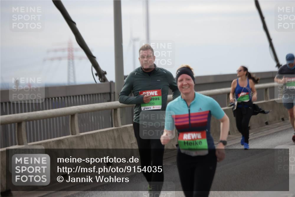 03.10.2025 - Köhlbrandbrückenlauf Jannik Wohlers http://msf.ph/oto/9154035 03.10.2025 16:05:08 Position 1 7899 meine-sportfotos.de