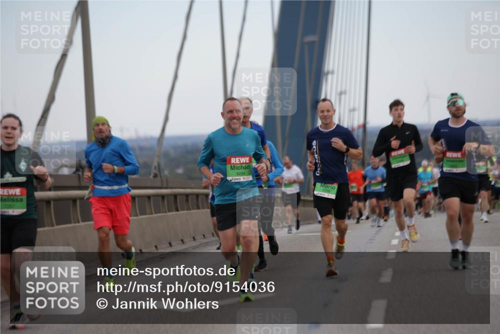 03.10.2025 - Köhlbrandbrückenlauf Jannik Wohlers http://msf.ph/oto/9154036 03.10.2025 15:22:48 Position 1 7257, 9294, 9306 meine-sportfotos.de
