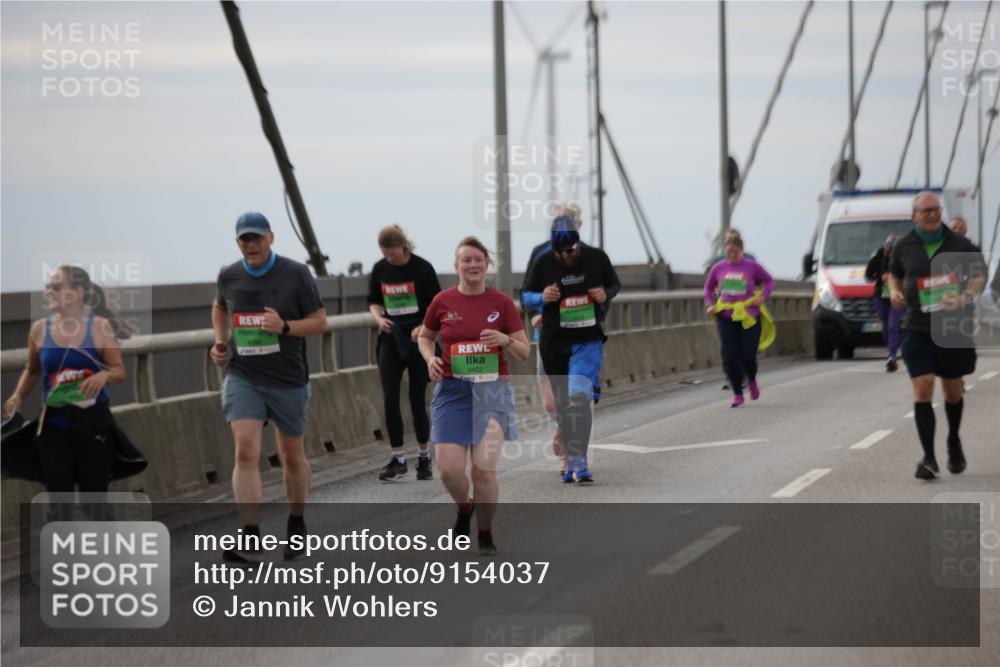 03.10.2025 - Köhlbrandbrückenlauf Jannik Wohlers http://msf.ph/oto/9154037 03.10.2025 16:05:09 Position 1 9402 meine-sportfotos.de