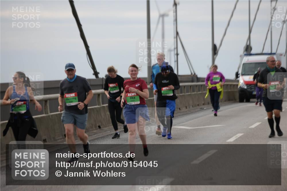 03.10.2025 - Köhlbrandbrückenlauf Jannik Wohlers http://msf.ph/oto/9154045 03.10.2025 16:05:09 Position 1 9402 meine-sportfotos.de