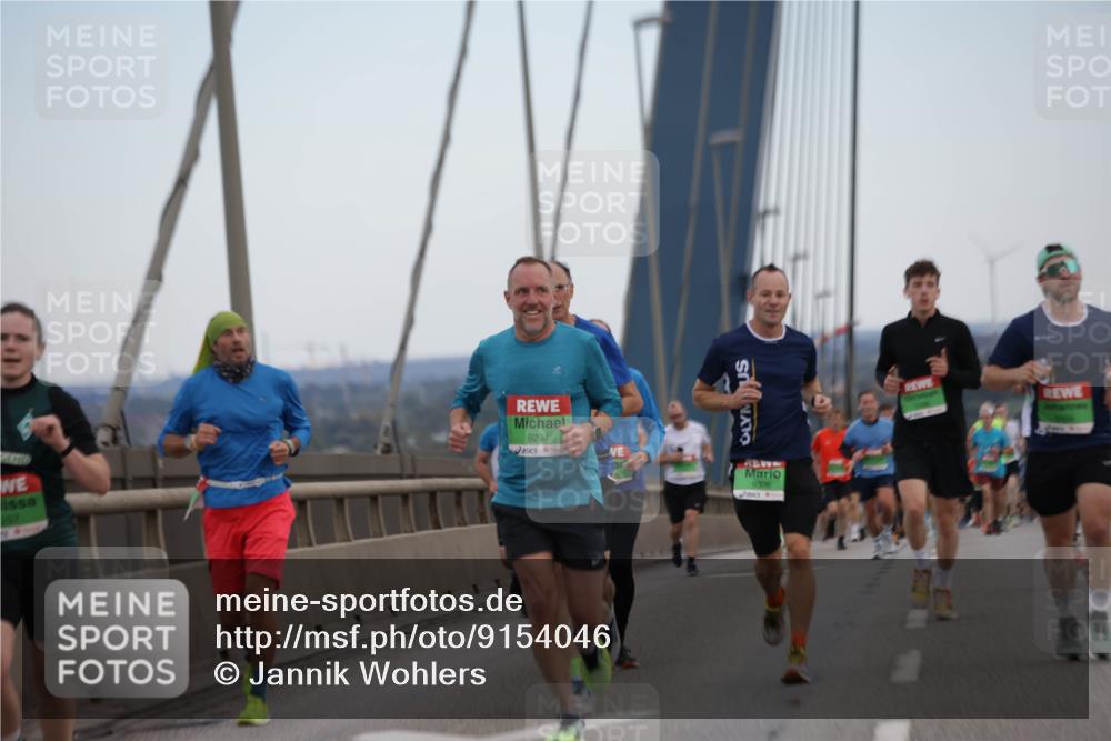03.10.2025 - Köhlbrandbrückenlauf Jannik Wohlers http://msf.ph/oto/9154046 03.10.2025 15:22:48 Position 1 751, 9294, 1333 meine-sportfotos.de