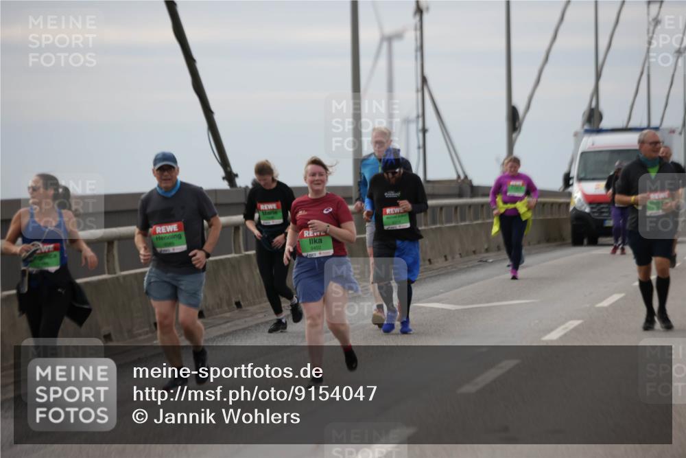 03.10.2025 - Köhlbrandbrückenlauf Jannik Wohlers http://msf.ph/oto/9154047 03.10.2025 16:05:09 Position 1 9402 meine-sportfotos.de