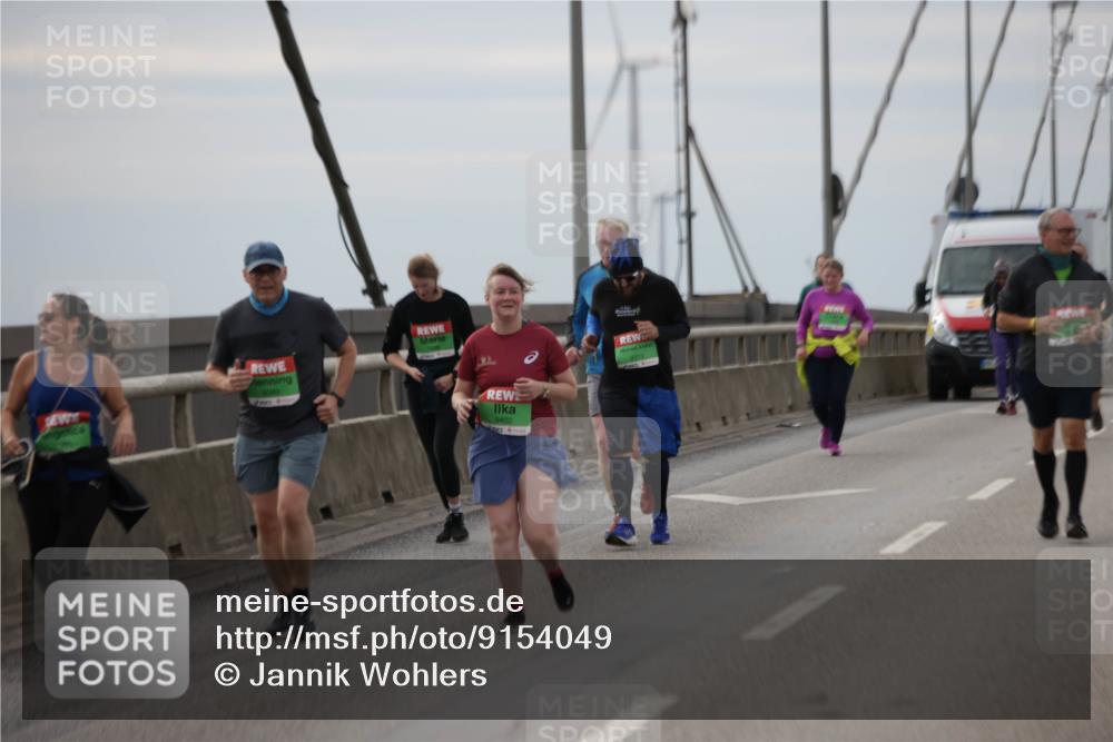 03.10.2025 - Köhlbrandbrückenlauf Jannik Wohlers http://msf.ph/oto/9154049 03.10.2025 16:05:09 Position 1 40, 9402 meine-sportfotos.de