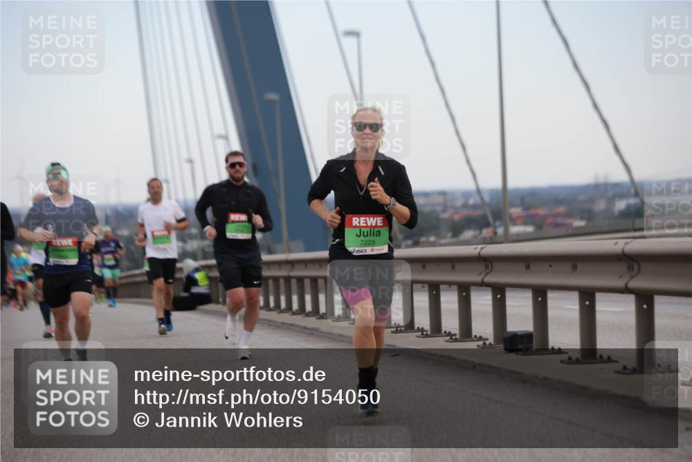 03.10.2025 - Köhlbrandbrückenlauf Jannik Wohlers http://msf.ph/oto/9154050 03.10.2025 15:22:49 Position 1 7223 meine-sportfotos.de