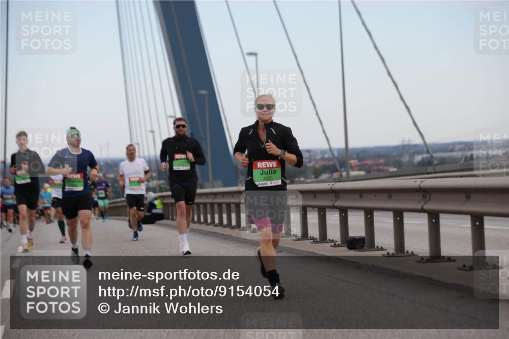 03.10.2025 - Köhlbrandbrückenlauf Jannik Wohlers http://msf.ph/oto/9154054 03.10.2025 15:22:49 Position 1 7223 meine-sportfotos.de