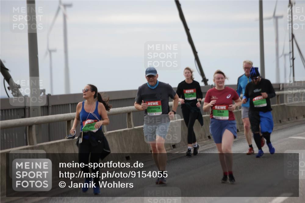 03.10.2025 - Köhlbrandbrückenlauf Jannik Wohlers http://msf.ph/oto/9154055 03.10.2025 16:05:10 Position 1 385, 9389, 9400 meine-sportfotos.de