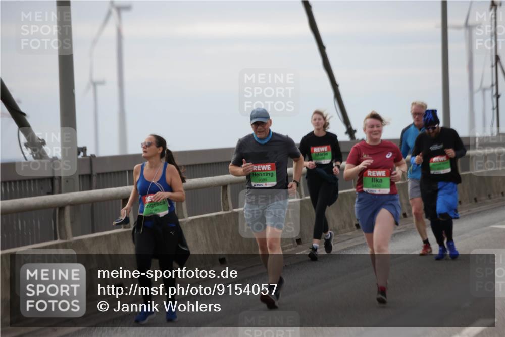 03.10.2025 - Köhlbrandbrückenlauf Jannik Wohlers http://msf.ph/oto/9154057 03.10.2025 16:05:10 Position 1 9385, 9389, 998, 9402 meine-sportfotos.de