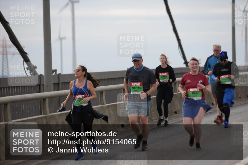 03.10.2025 - Köhlbrandbrückenlauf Jannik Wohlers http://msf.ph/oto/9154065 03.10.2025 16:05:10 Position 1 9389, 9400 meine-sportfotos.de