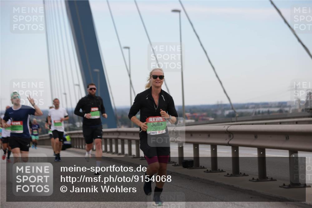 03.10.2025 - Köhlbrandbrückenlauf Jannik Wohlers http://msf.ph/oto/9154068 03.10.2025 15:22:50 Position 1 7223 meine-sportfotos.de