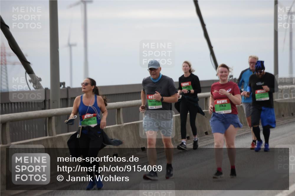 03.10.2025 - Köhlbrandbrückenlauf Jannik Wohlers http://msf.ph/oto/9154069 03.10.2025 16:05:10 Position 1 9385, 9389, 9402 meine-sportfotos.de