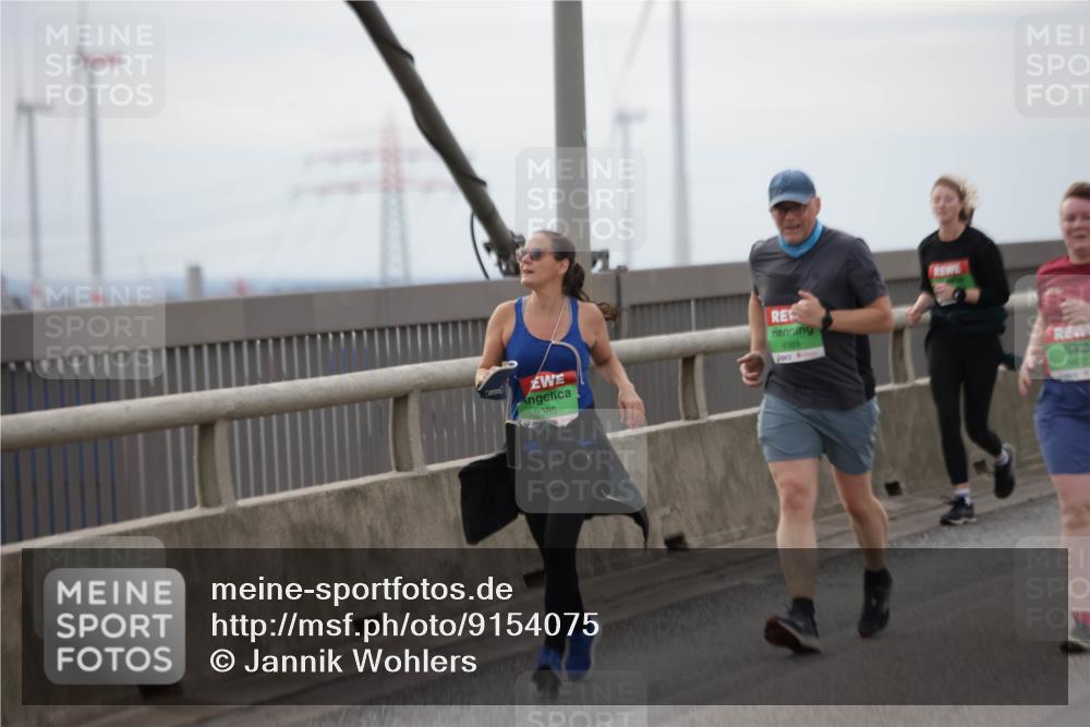 03.10.2025 - Köhlbrandbrückenlauf Jannik Wohlers http://msf.ph/oto/9154075 03.10.2025 16:05:11 Position 1 9385, 9389 meine-sportfotos.de