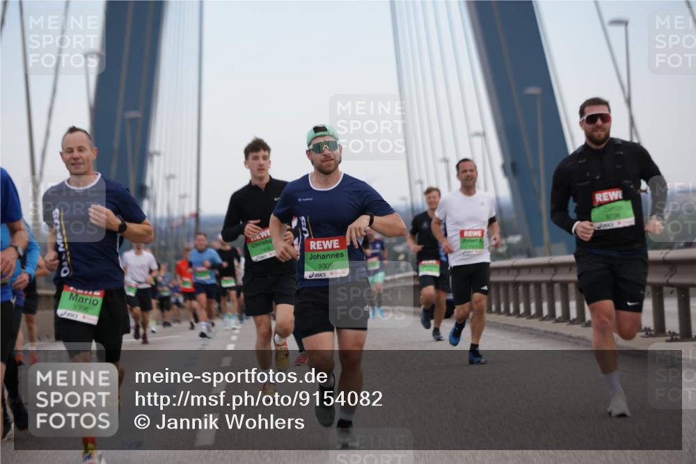 03.10.2025 - Köhlbrandbrückenlauf Jannik Wohlers http://msf.ph/oto/9154082 03.10.2025 15:22:51 Position 1 9306, 7496, 9305, 9736 meine-sportfotos.de