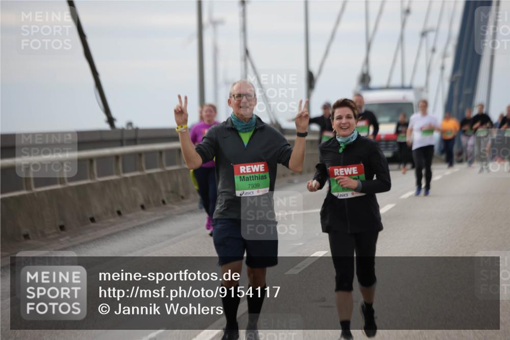 03.10.2025 - Köhlbrandbrückenlauf Jannik Wohlers http://msf.ph/oto/9154117 03.10.2025 16:05:15 Position 1 7939 meine-sportfotos.de