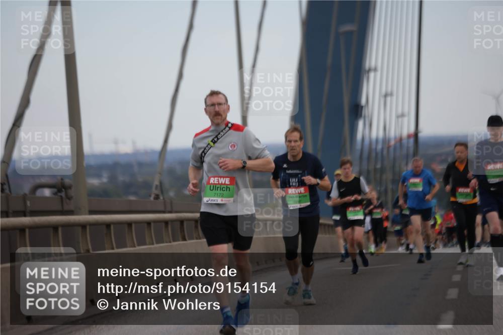03.10.2025 - Köhlbrandbrückenlauf Jannik Wohlers http://msf.ph/oto/9154154 03.10.2025 15:23:35 Position 1 7172, 7297 meine-sportfotos.de