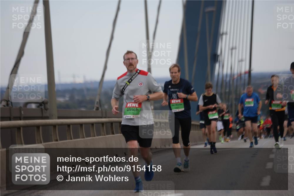 03.10.2025 - Köhlbrandbrückenlauf Jannik Wohlers http://msf.ph/oto/9154158 03.10.2025 15:23:35 Position 1 7172, 7297 meine-sportfotos.de