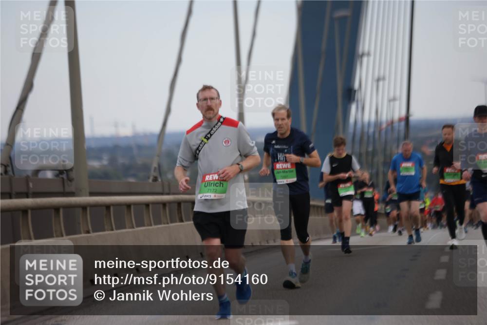 03.10.2025 - Köhlbrandbrückenlauf Jannik Wohlers http://msf.ph/oto/9154160 03.10.2025 15:23:35 Position 1 7172, 7297 meine-sportfotos.de