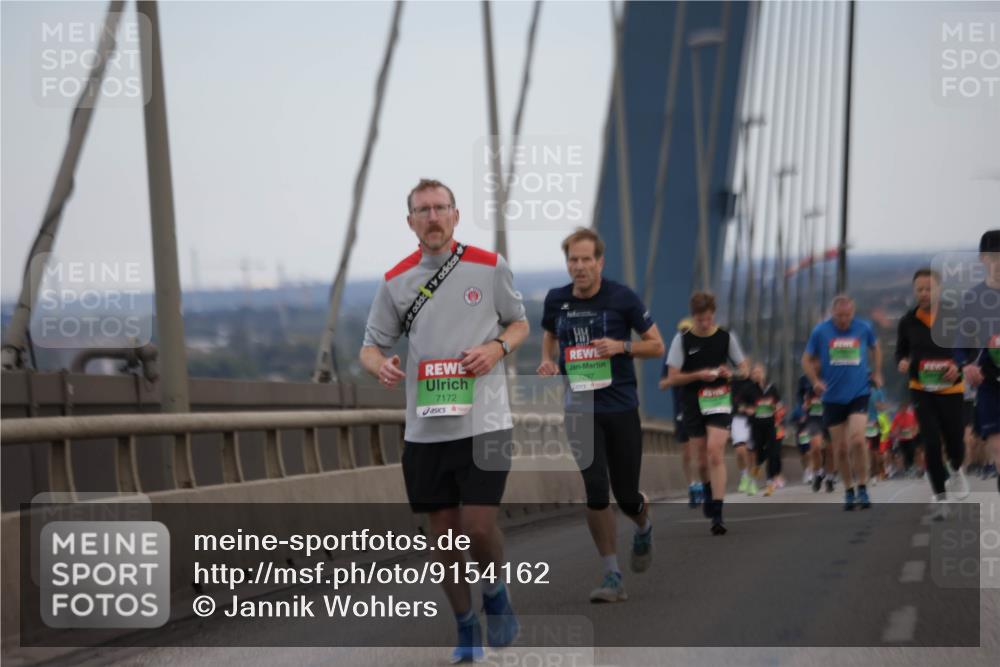 03.10.2025 - Köhlbrandbrückenlauf Jannik Wohlers http://msf.ph/oto/9154162 03.10.2025 15:23:35 Position 1 7172, 7297 meine-sportfotos.de