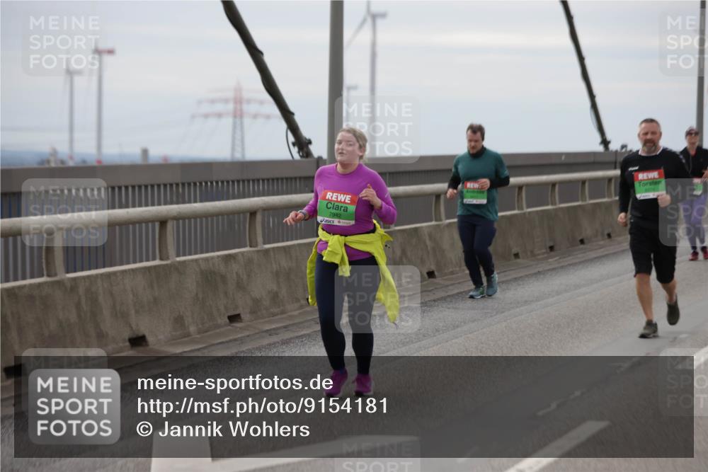 03.10.2025 - Köhlbrandbrückenlauf Jannik Wohlers http://msf.ph/oto/9154181 03.10.2025 16:05:21 Position 1 7942 meine-sportfotos.de