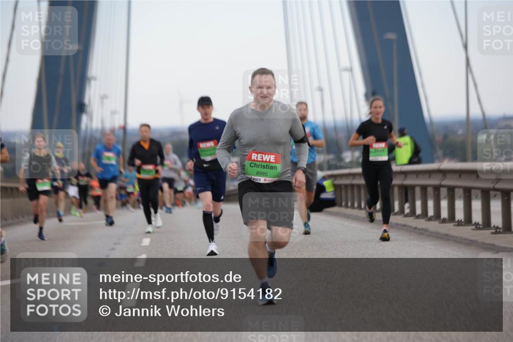 03.10.2025 - Köhlbrandbrückenlauf Jannik Wohlers http://msf.ph/oto/9154182 03.10.2025 15:23:37 Position 1 8995 meine-sportfotos.de