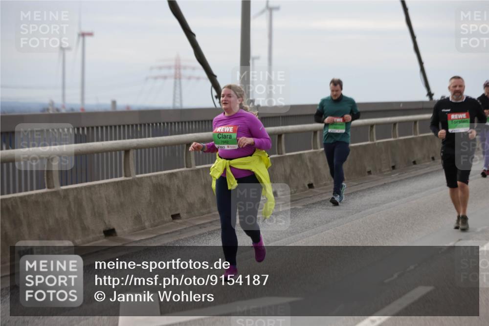 03.10.2025 - Köhlbrandbrückenlauf Jannik Wohlers http://msf.ph/oto/9154187 03.10.2025 16:05:22 Position 1 7942 meine-sportfotos.de