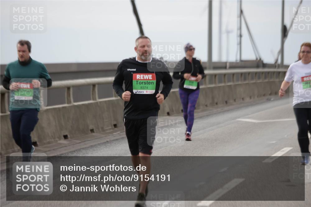 03.10.2025 - Köhlbrandbrückenlauf Jannik Wohlers http://msf.ph/oto/9154191 03.10.2025 16:05:22 Position 1 411, 8374 meine-sportfotos.de