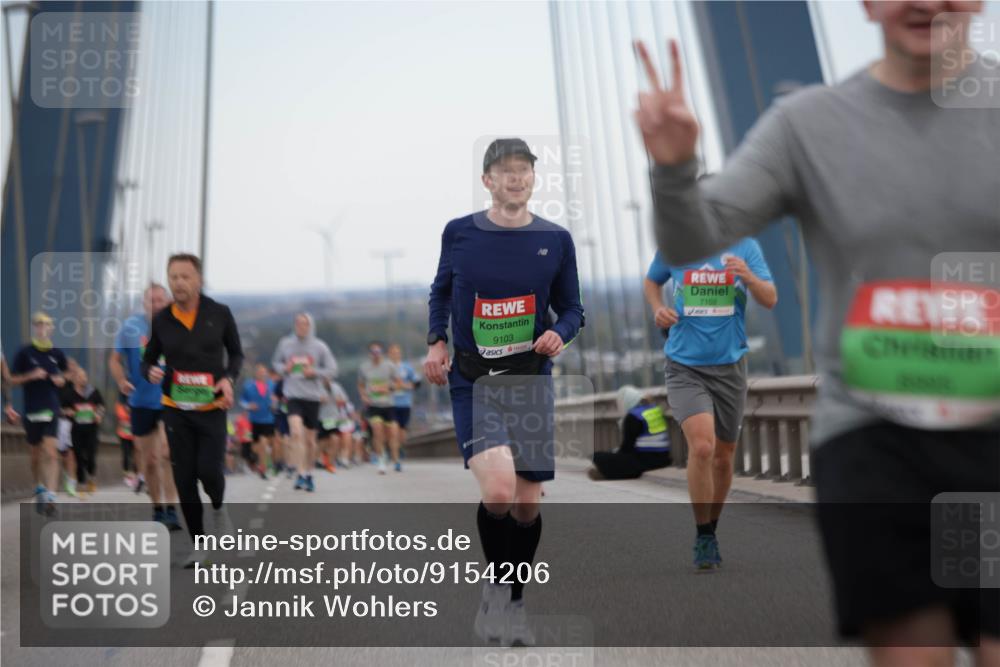 03.10.2025 - Köhlbrandbrückenlauf Jannik Wohlers http://msf.ph/oto/9154206 03.10.2025 15:23:39 Position 1 9103, 7102 meine-sportfotos.de
