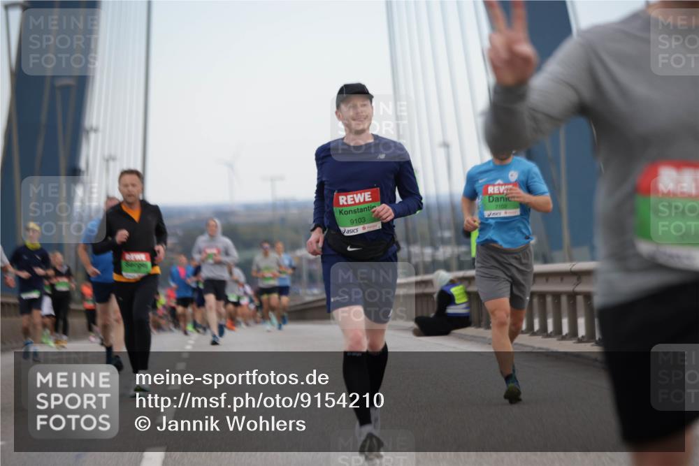 03.10.2025 - Köhlbrandbrückenlauf Jannik Wohlers http://msf.ph/oto/9154210 03.10.2025 15:23:39 Position 1 9103, 7102 meine-sportfotos.de