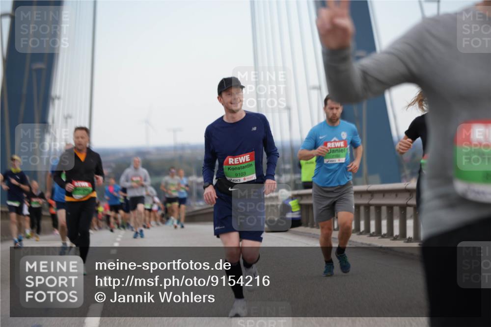03.10.2025 - Köhlbrandbrückenlauf Jannik Wohlers http://msf.ph/oto/9154216 03.10.2025 15:23:39 Position 1 9103, 7102 meine-sportfotos.de