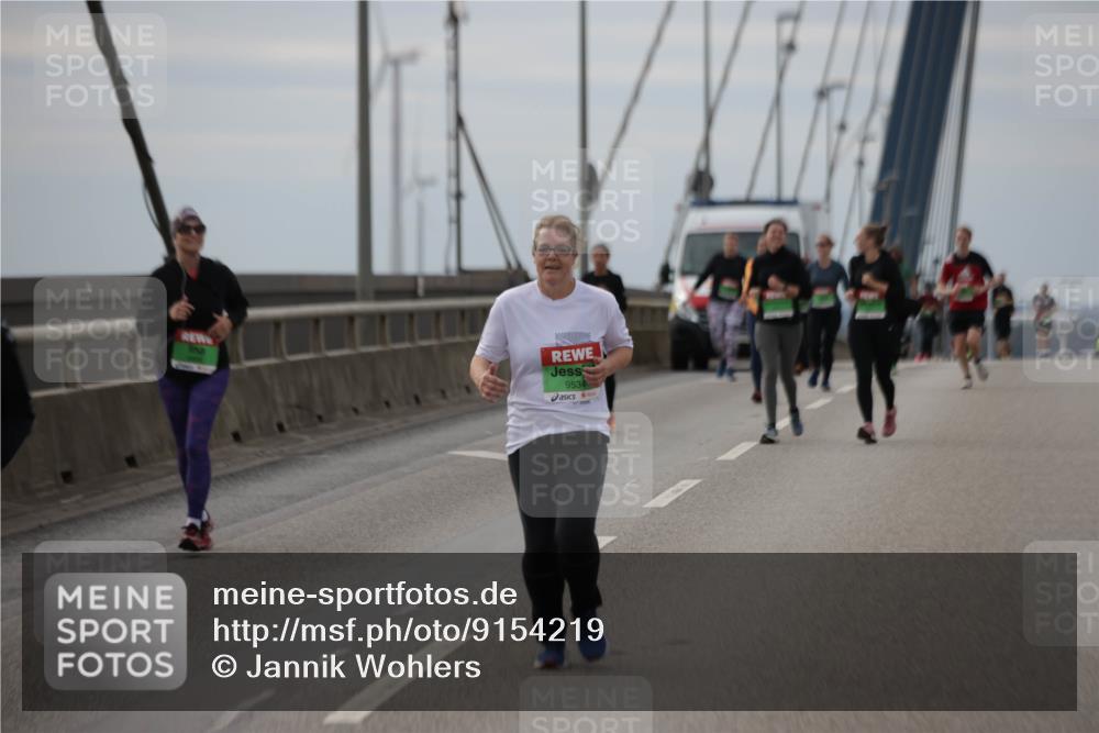 03.10.2025 - Köhlbrandbrückenlauf Jannik Wohlers http://msf.ph/oto/9154219 03.10.2025 16:05:24 Position 1 9534 meine-sportfotos.de