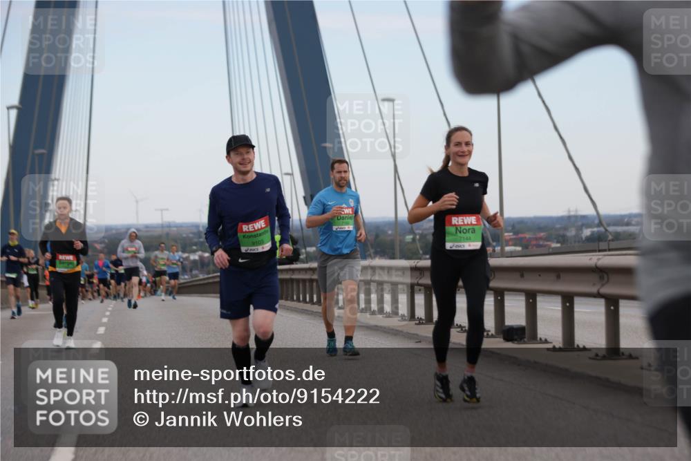 03.10.2025 - Köhlbrandbrückenlauf Jannik Wohlers http://msf.ph/oto/9154222 03.10.2025 15:23:40 Position 1 9103, 7144 meine-sportfotos.de