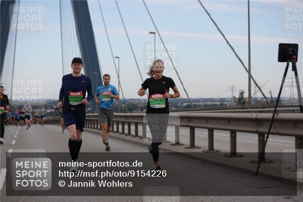03.10.2025 - Köhlbrandbrückenlauf Jannik Wohlers http://msf.ph/oto/9154226 03.10.2025 15:23:41 Position 1 9103, 7144 meine-sportfotos.de