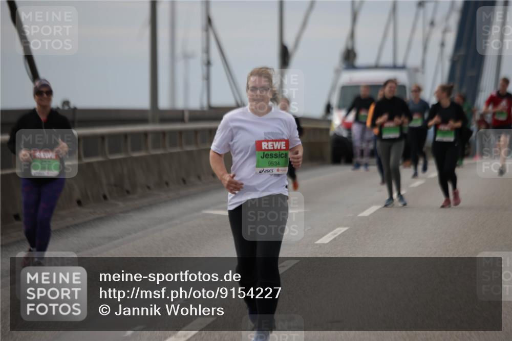 03.10.2025 - Köhlbrandbrückenlauf Jannik Wohlers http://msf.ph/oto/9154227 03.10.2025 16:05:24 Position 1 9534 meine-sportfotos.de