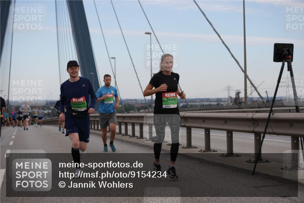 03.10.2025 - Köhlbrandbrückenlauf Jannik Wohlers http://msf.ph/oto/9154234 03.10.2025 15:23:41 Position 1 9103, 7144 meine-sportfotos.de