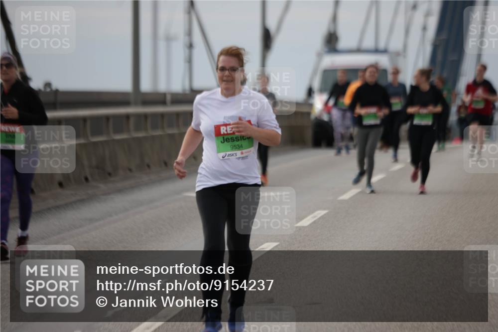 03.10.2025 - Köhlbrandbrückenlauf Jannik Wohlers http://msf.ph/oto/9154237 03.10.2025 16:05:24 Position 1 9534 meine-sportfotos.de