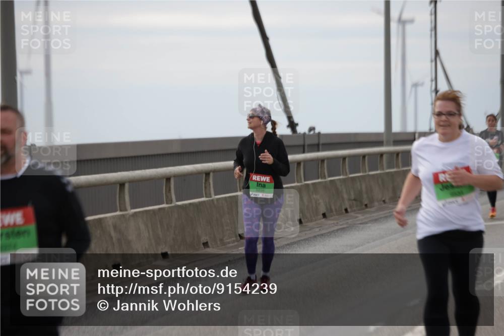 03.10.2025 - Köhlbrandbrückenlauf Jannik Wohlers http://msf.ph/oto/9154239 03.10.2025 16:05:25 Position 1 8896 meine-sportfotos.de