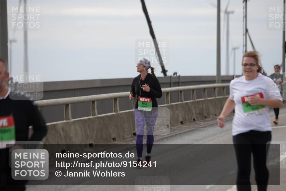 03.10.2025 - Köhlbrandbrückenlauf Jannik Wohlers http://msf.ph/oto/9154241 03.10.2025 16:05:25 Position 1 8896 meine-sportfotos.de