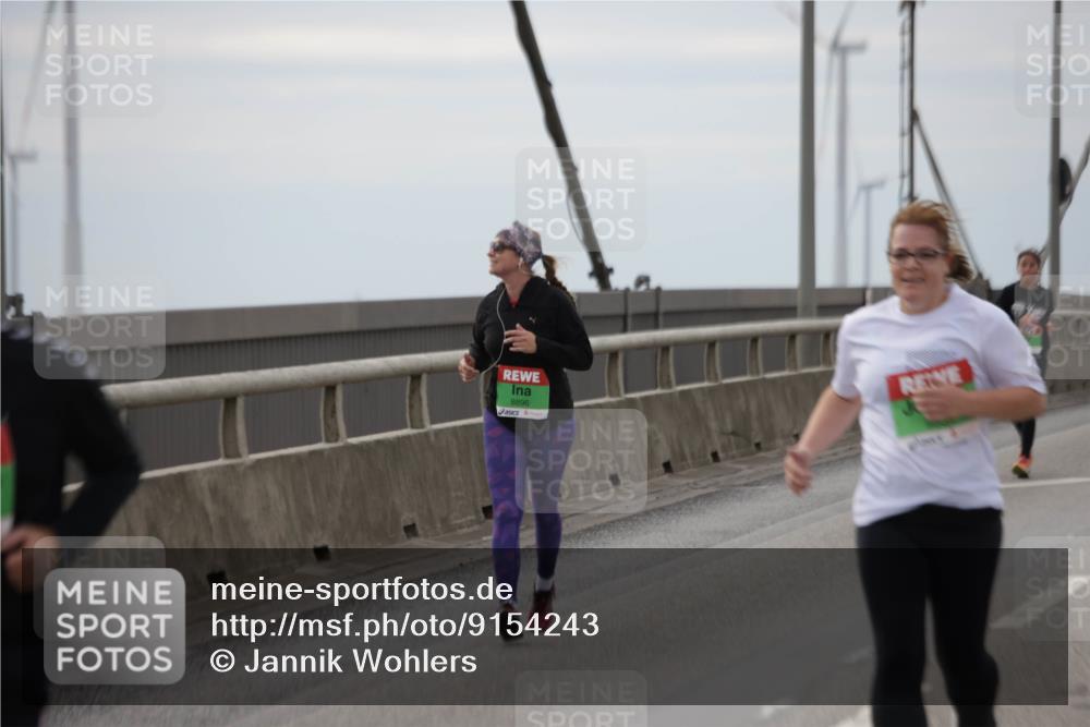 03.10.2025 - Köhlbrandbrückenlauf Jannik Wohlers http://msf.ph/oto/9154243 03.10.2025 16:05:25 Position 1 8896 meine-sportfotos.de
