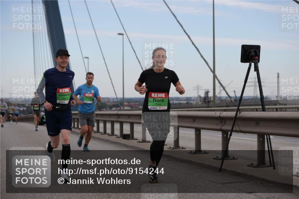 03.10.2025 - Köhlbrandbrückenlauf Jannik Wohlers http://msf.ph/oto/9154244 03.10.2025 15:23:41 Position 1 9103, 7144 meine-sportfotos.de