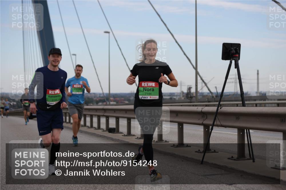 03.10.2025 - Köhlbrandbrückenlauf Jannik Wohlers http://msf.ph/oto/9154248 03.10.2025 15:23:41 Position 1 9103, 7144 meine-sportfotos.de