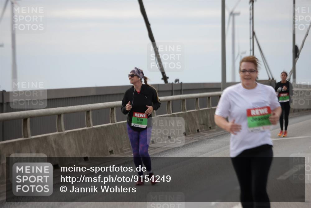 03.10.2025 - Köhlbrandbrückenlauf Jannik Wohlers http://msf.ph/oto/9154249 03.10.2025 16:05:25 Position 1 8896 meine-sportfotos.de