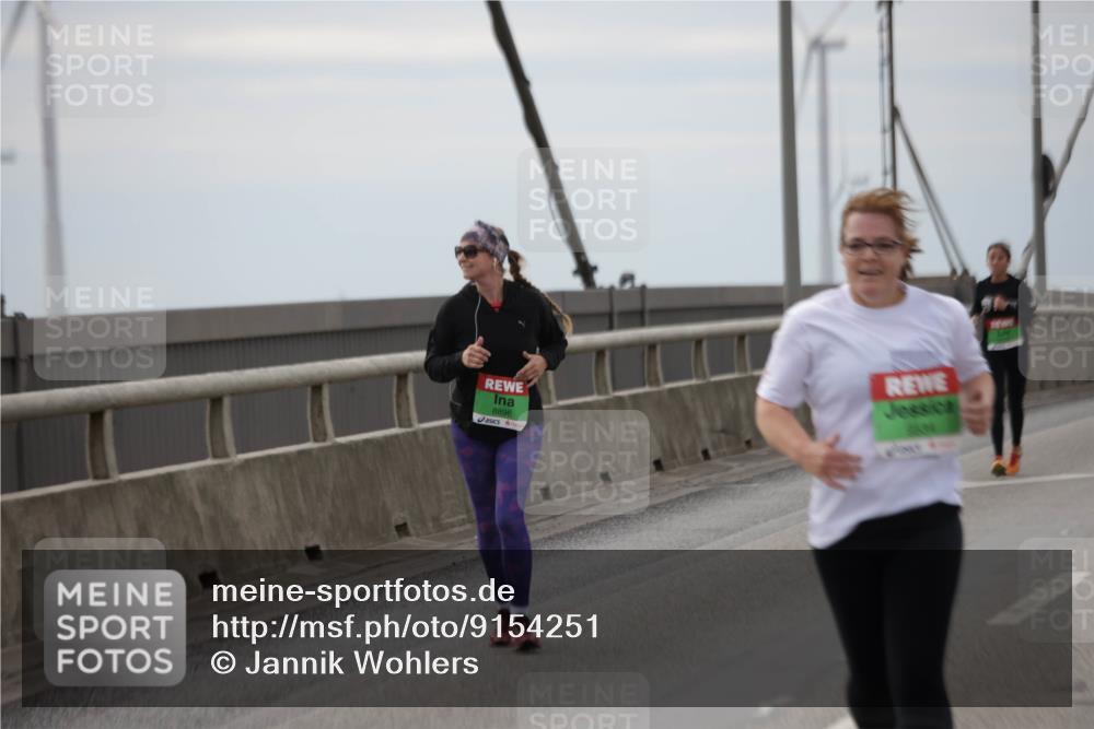03.10.2025 - Köhlbrandbrückenlauf Jannik Wohlers http://msf.ph/oto/9154251 03.10.2025 16:05:26 Position 1 8896 meine-sportfotos.de