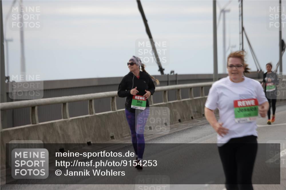 03.10.2025 - Köhlbrandbrückenlauf Jannik Wohlers http://msf.ph/oto/9154253 03.10.2025 16:05:26 Position 1 8896 meine-sportfotos.de