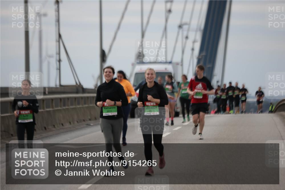 03.10.2025 - Köhlbrandbrückenlauf Jannik Wohlers http://msf.ph/oto/9154265 03.10.2025 16:05:29 Position 1 8515, 8527 meine-sportfotos.de