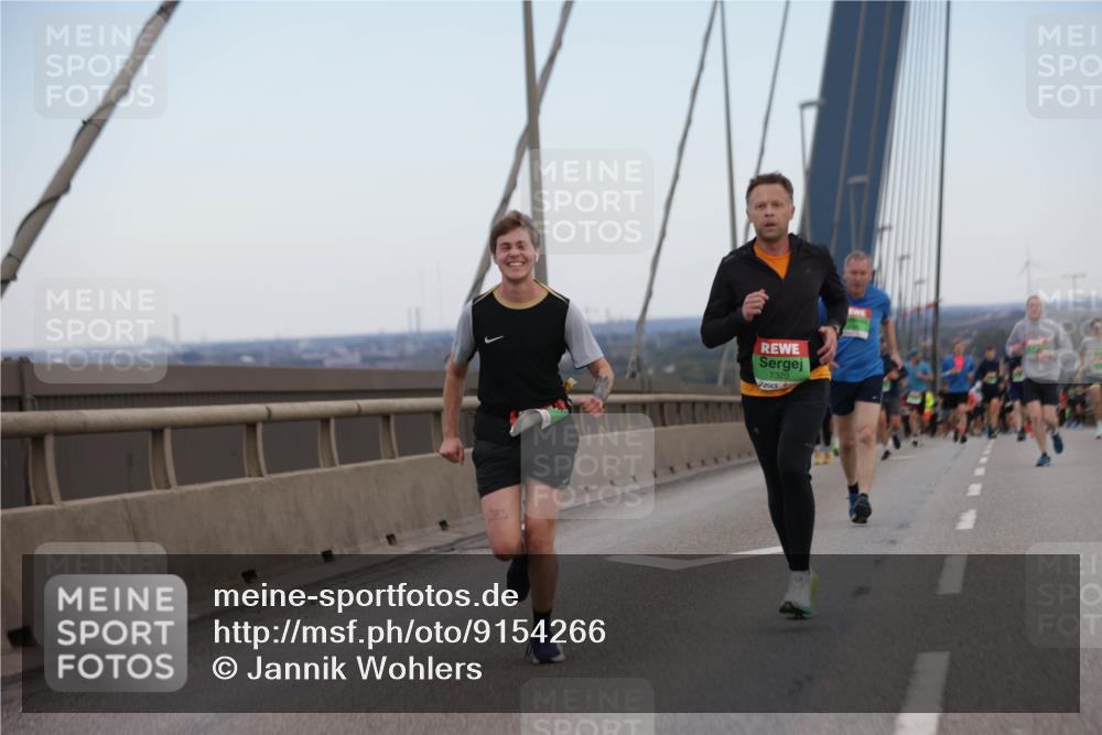 03.10.2025 - Köhlbrandbrückenlauf Jannik Wohlers http://msf.ph/oto/9154266 03.10.2025 15:23:43 Position 1 7320 meine-sportfotos.de