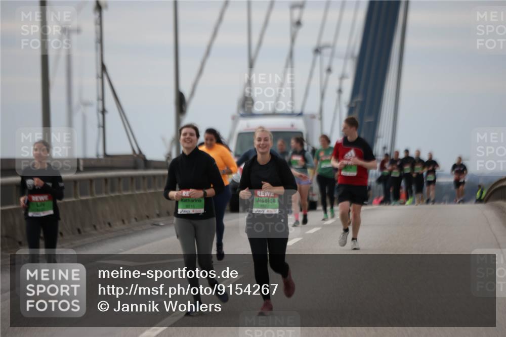 03.10.2025 - Köhlbrandbrückenlauf Jannik Wohlers http://msf.ph/oto/9154267 03.10.2025 16:05:29 Position 1 8515, 8527 meine-sportfotos.de
