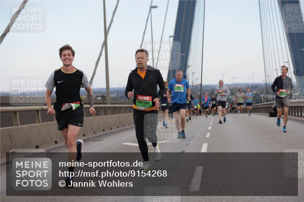 03.10.2025 - Köhlbrandbrückenlauf Jannik Wohlers http://msf.ph/oto/9154268 03.10.2025 15:23:44 Position 1 7320 meine-sportfotos.de