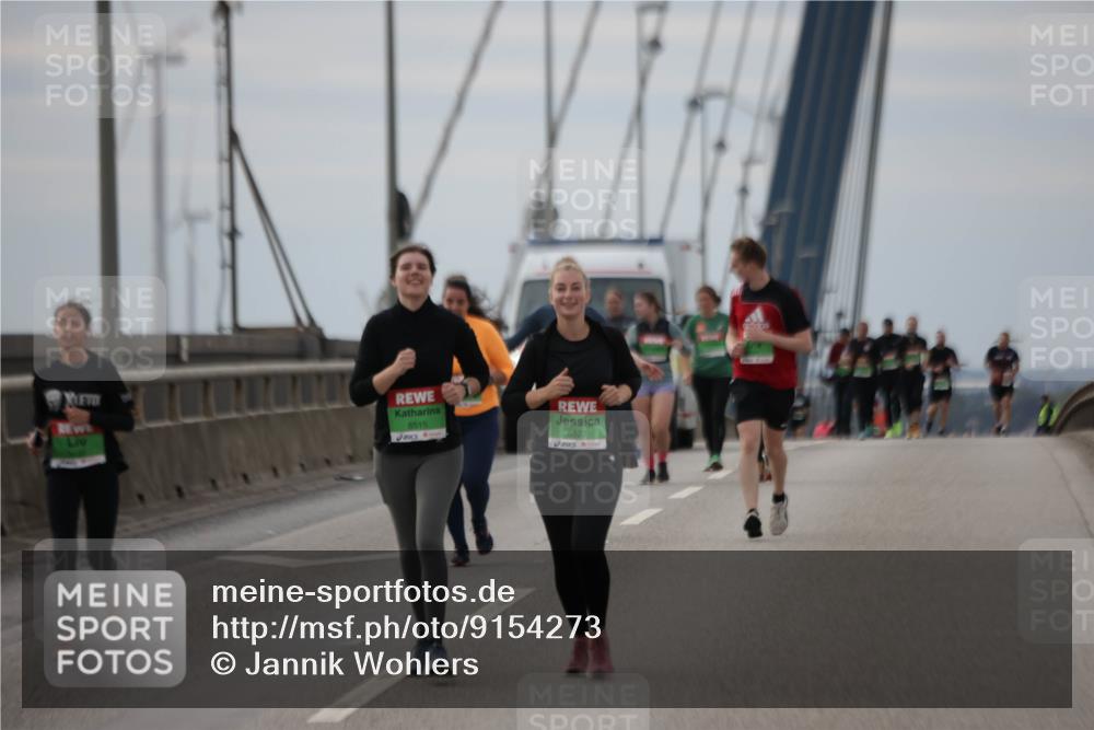 03.10.2025 - Köhlbrandbrückenlauf Jannik Wohlers http://msf.ph/oto/9154273 03.10.2025 16:05:29 Position 1 8515, 8527 meine-sportfotos.de