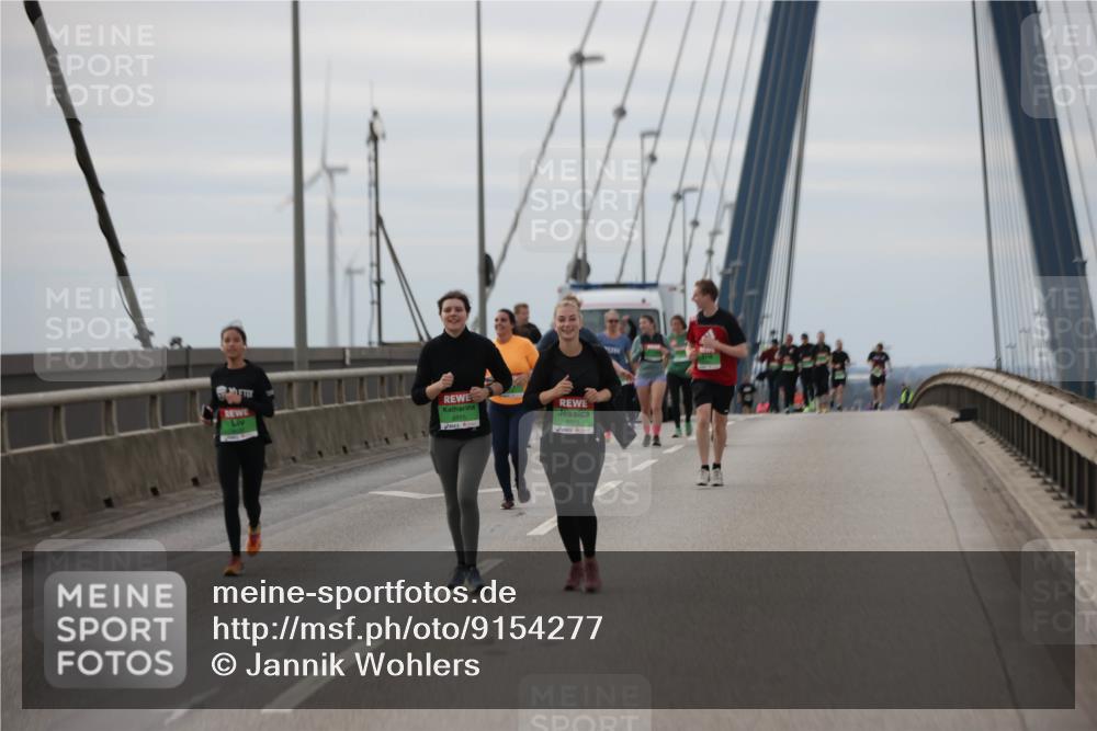 03.10.2025 - Köhlbrandbrückenlauf Jannik Wohlers http://msf.ph/oto/9154277 03.10.2025 16:05:30 Position 1  meine-sportfotos.de
