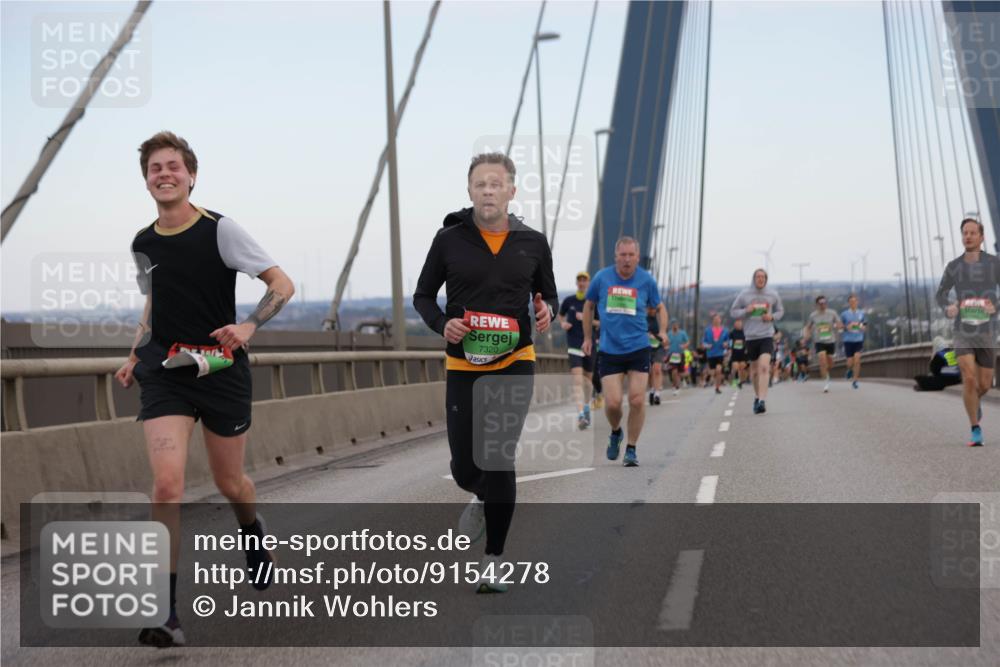 03.10.2025 - Köhlbrandbrückenlauf Jannik Wohlers http://msf.ph/oto/9154278 03.10.2025 15:23:44 Position 1 7320 meine-sportfotos.de